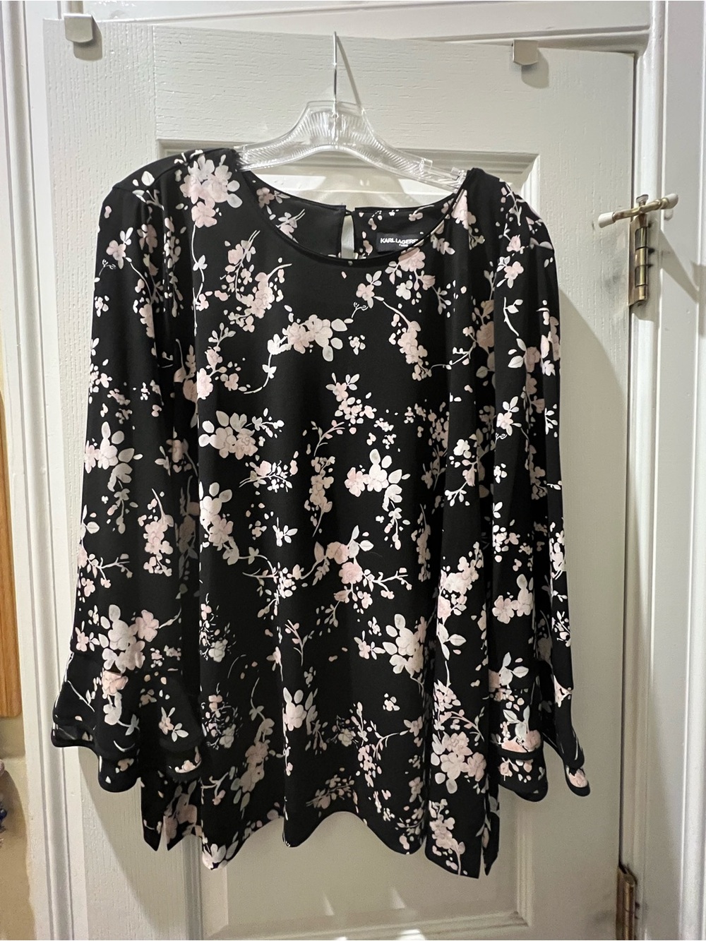 Karl Lagerfeld Paris silky floral top, size large